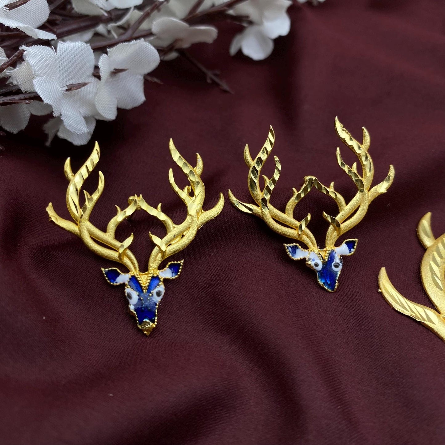 32-Inch Golden Deer Antler Necklace Set with Blue Enamel – Statement Jewelry by Quirky Fashions