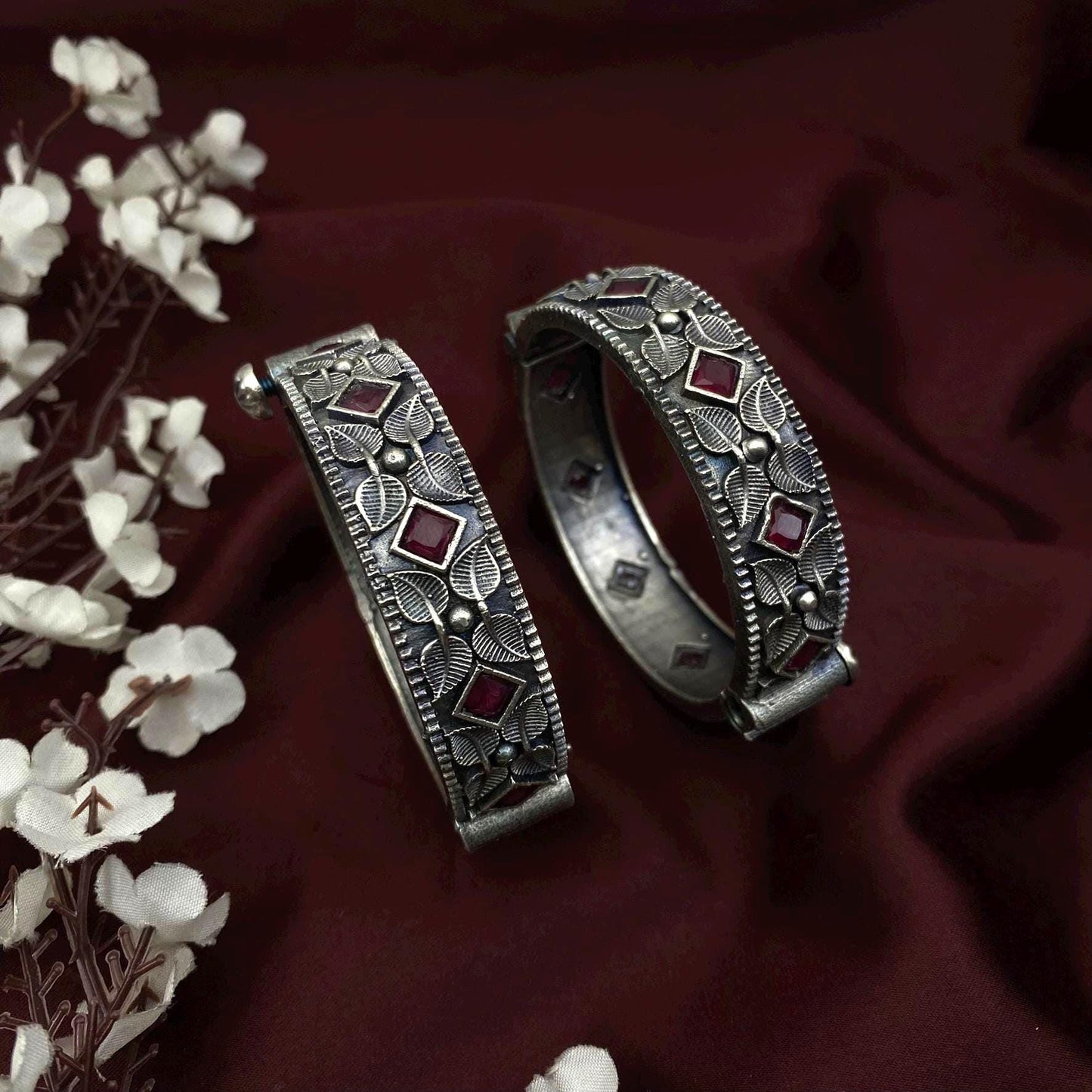 Quirky Fashions Oxidized Silver Bangles with Floral Carving – Traditional Pair in Red, Green, Blue, or Black Stone