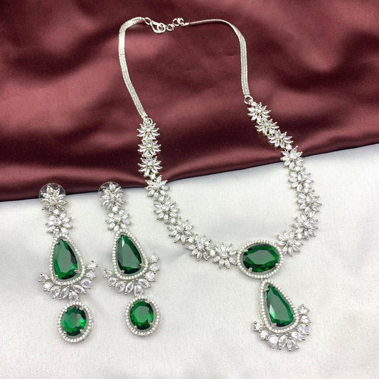 Quirky Fashions Emerald green choker necklace || Women Gifts || Bridal Gifts || Green Outfits || Indian Wedding || Designer Jewelry