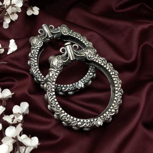 Traditional Ganesha Kada Bangle by Quirky Fashions | Temple jewelry | Kada Bangles